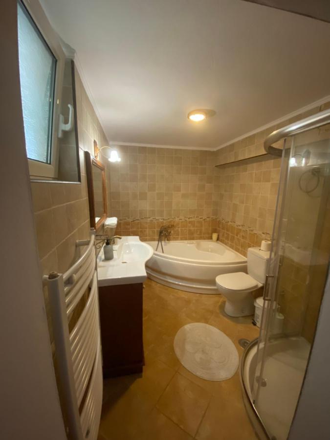 Pegasus House Otel Corinth Dış mekan fotoğraf