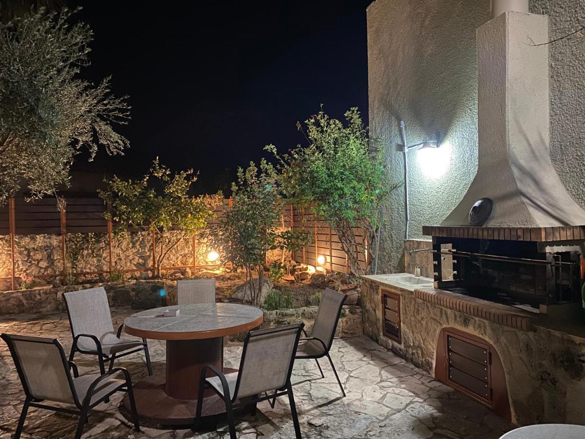 Pegasus House Otel Corinth Dış mekan fotoğraf
